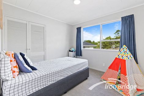 Photo of property in 14 Regency Place, Sunnynook, Auckland, 0632