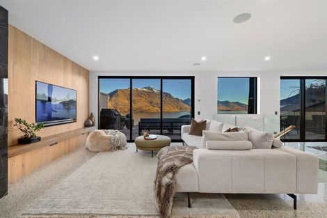 Photo of property in 10 Limerick Lane, Queenstown, 9300