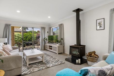 Photo of property in 25 Corinth Grove, Papamoa Beach, Papamoa, 3118