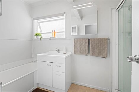 Photo of property in 62 Heybridge Street, Manurewa, Auckland, 2102