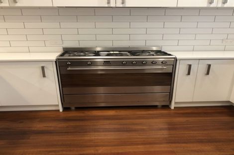 Photo of property in 9 Homewood Crescent, Karori, Wellington, 6012