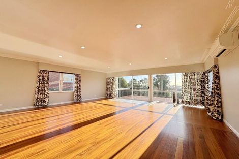 Photo of property in 101 Sunnyside Road, Sunnyvale, Auckland, 0612