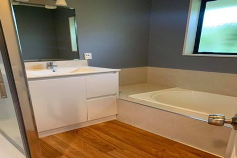 Photo of property in 43 Orlando Crescent, Waimairi Beach, Christchurch, 8083