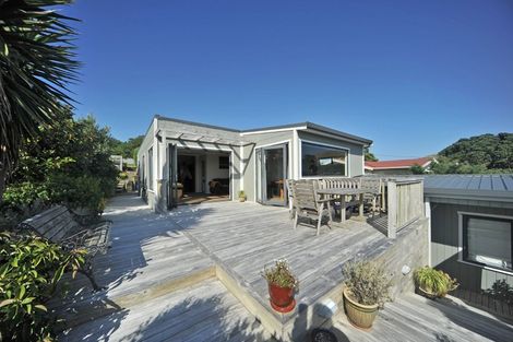 Photo of property in 6 Te Ara Road, Pukerua Bay, 5026