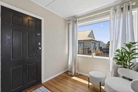 Photo of property in 10 Chard Street, Westown, New Plymouth, 4310