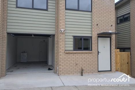 Photo of property in 12 Pangu Way, Mangere, Auckland, 2022