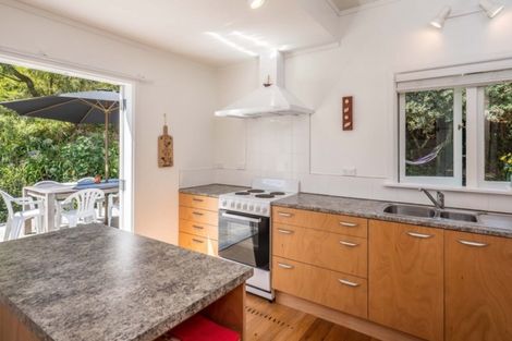 Photo of property in 24 Queens Road, Waikanae Beach, Waikanae, 5036