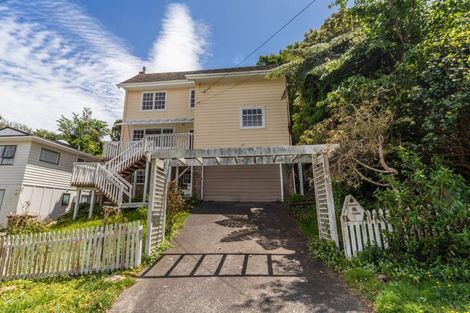 Photo of property in 13 David Crescent, Karori, Wellington, 6012