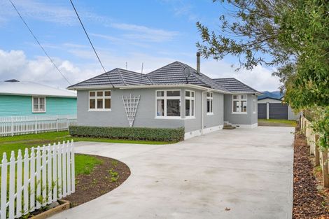 Photo of property in 382 High Street South, Carterton, 5713