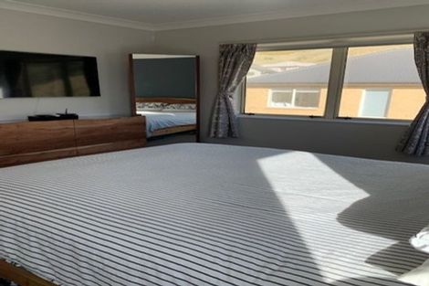 Photo of property in 39a Erlestoke Crescent, Churton Park, Wellington, 6037