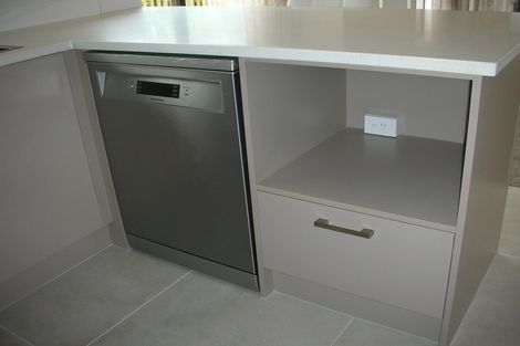 Photo of property in 2/123 Prince Regent Drive, Half Moon Bay, Auckland, 2012