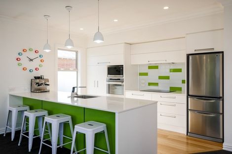 Photo of property in 52 Hargest Crescent, Saint Kilda, Dunedin, 9012