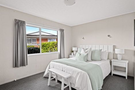 Photo of property in 12a Tower Hill, Stanmore Bay, Whangaparaoa, 0930
