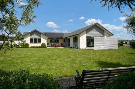 Photo of property in 18 Mike Smith Drive, Cambridge, 3434