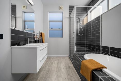 Photo of property in 118 Edgecumbe Road, Tauranga South, Tauranga, 3112