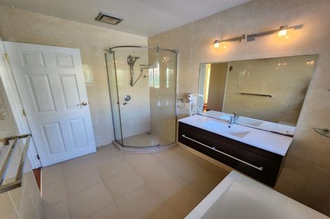 Photo of property in 27 Mirrabooka Avenue, Botany Downs, Auckland, 2010