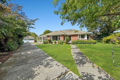 Photo of property in 33 Joyce Crescent, Ilam, Christchurch, 8041