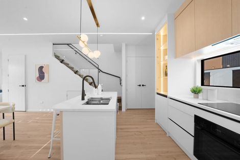Photo of property in 6a Rosina Place, Pakuranga, Auckland, 2010