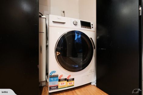 Photo of property in 15 Otahuri Crescent, Greenlane, Auckland, 1051