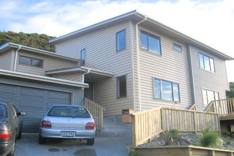 Photo of property in 18 Chastudon Place, Tawa, Wellington, 5028