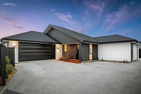 Photo of property in 7 Oakville Close, Rangiora, 7400