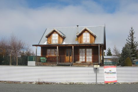 Photo of property in 27 Glencairn Road, Twizel, 7901