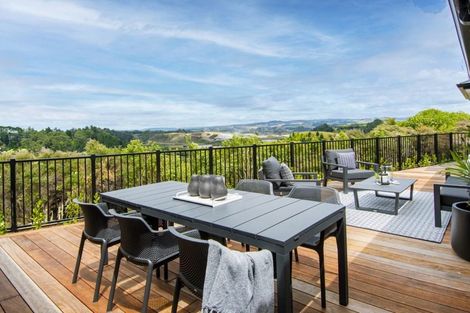 Photo of property in 32 Blacklock Road, Pyes Pa, Tauranga, 3112