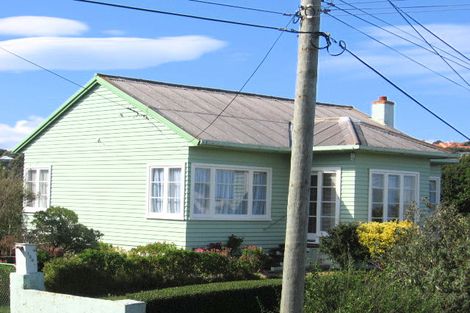 Photo of property in 124 Tauhinu Road, Miramar, Wellington, 6022