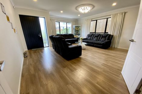 Photo of property in 32 Goodfellow Lane, Flat Bush, Auckland, 2019