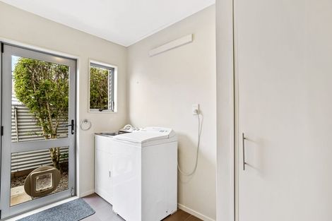 Photo of property in 44a Yeovil Road, Te Atatu Peninsula, Auckland, 0610