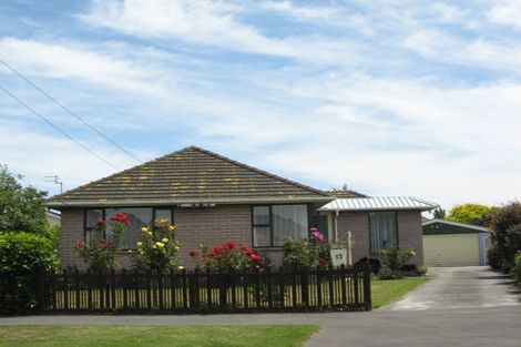 Photo of property in 17 Emlyn Place, Avondale, Christchurch, 8061
