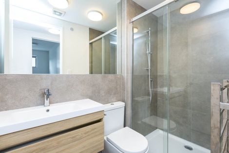 Photo of property in 4/69 Tiketike Way, Brooklyn, Wellington, 6021