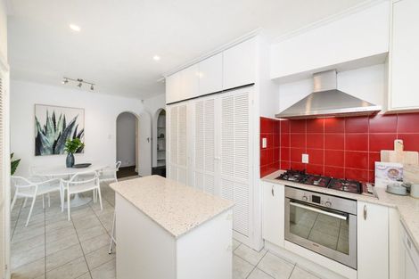 Photo of property in 4 Awatea Terrace, Hokowhitu, Palmerston North, 4410