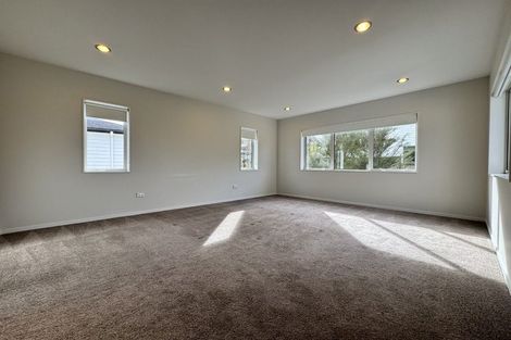Photo of property in 39 Travis View Drive, Fairview Heights, Auckland, 0632