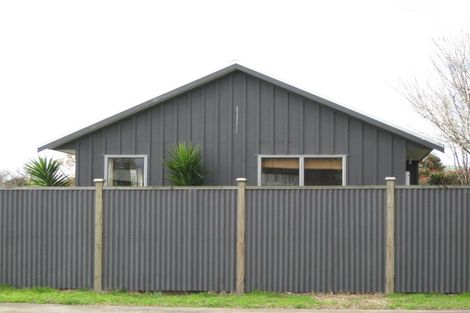Photo of property in 61 Lipscombe Crescent, Havelock North, 4130