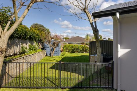Photo of property in 22 Talbot Place, Welcome Bay, Tauranga, 3112