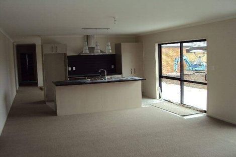 Photo of property in 4 Piwakawaka Court, Rototuna North, Hamilton, 3210