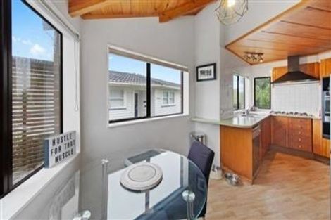 Photo of property in 5 Miramar Place, Pakuranga, Auckland, 2010