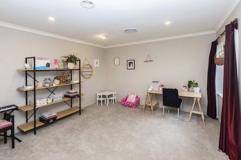 Photo of property in 8 Elmwood Drive, Prebbleton, 7604