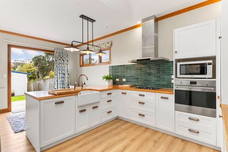 Photo of property in 37 Athens Street, Miramar, Wellington, 6022