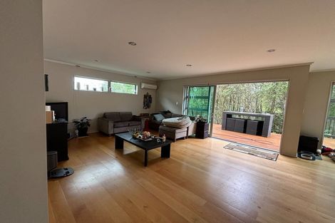 Photo of property in 28 Bur Oak Terrace, Schnapper Rock, Auckland, 0632