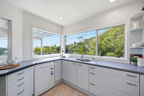 Photo of property in 1/22 Rothesay Bay Road, Rothesay Bay, Auckland, 0630