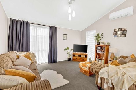 Photo of property in 6 Mercury Street, Milson, Palmerston North, 4414