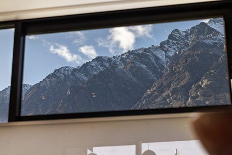 Photo of property in 4 Stockyard Lane, Jacks Point, Queenstown, 9371