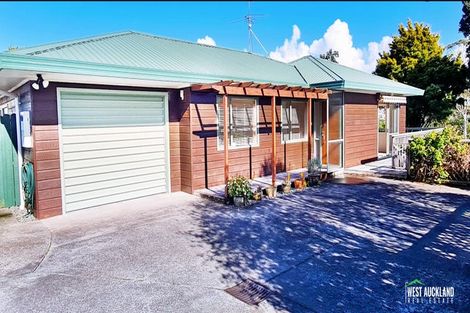 Photo of property in 23a Captain Scott Road, Glen Eden, Auckland, 0602