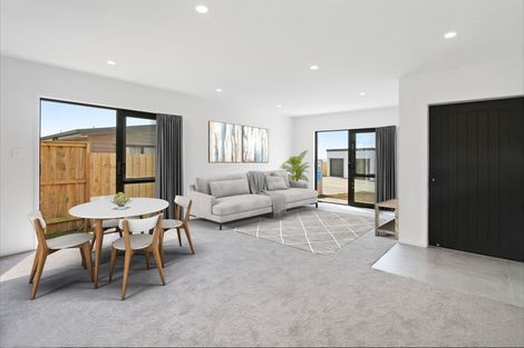 Photo of property in 9 Poutawa Lane, Clarks Beach, 2122