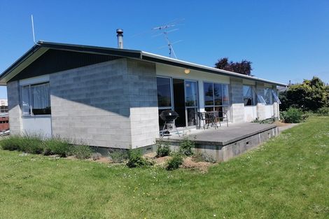 Photo of property in 1 Grove Burn Road, Tuatapere, 9620