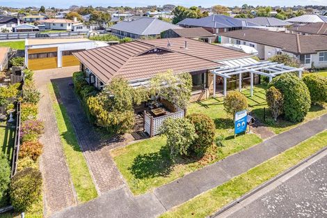 Photo of property in 12 Warwick Place, Springvale, Whanganui, 4501
