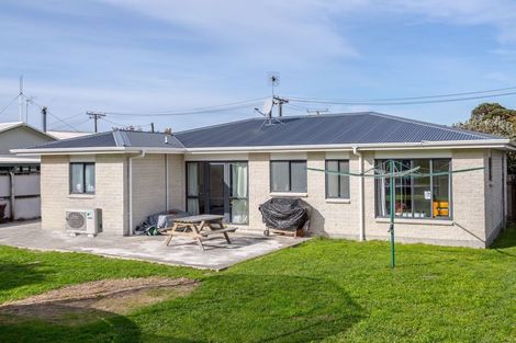 Photo of property in 11 Farrier Grove, Featherston, 5710