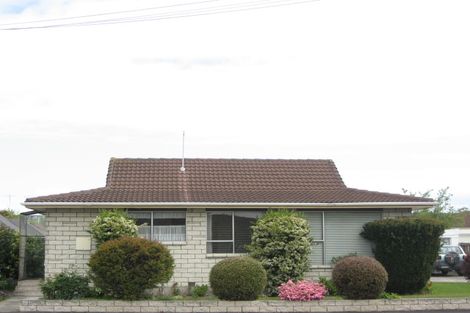 Photo of property in 1/28 Prestons Road, Redwood, Christchurch, 8051